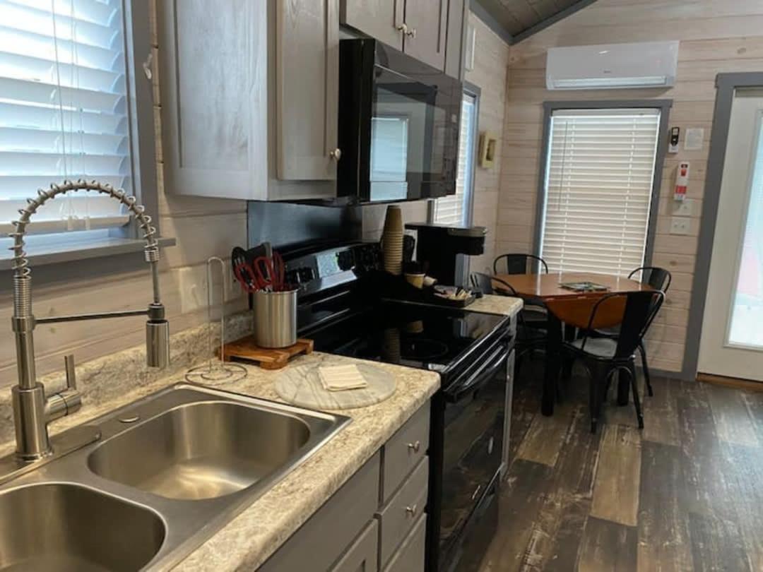 Surf City 2Br Park Home With Waterfront View And Parking Buitenkant foto